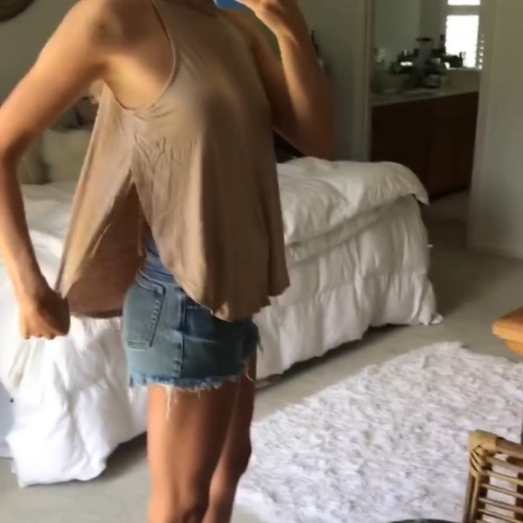 Tan Tank - Picture 3 of 4